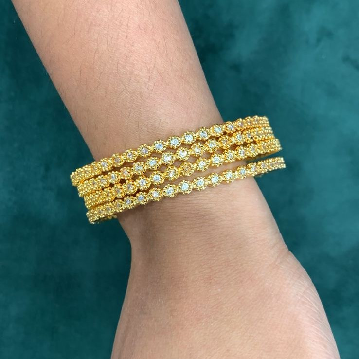 BANGLES