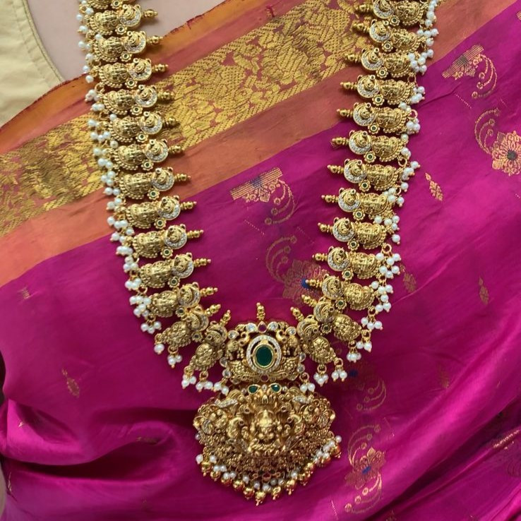 LONG NECKLACE