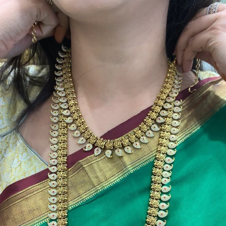 SHORT NECKLACE