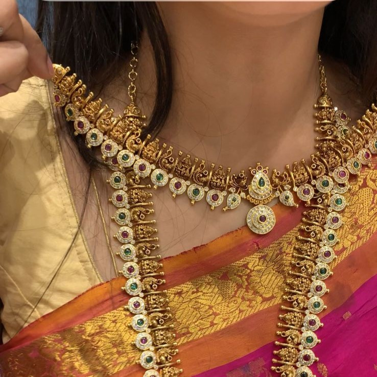 SHORT NECKLACE