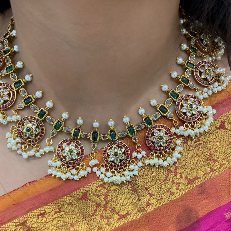 SHORT NECKLACE
