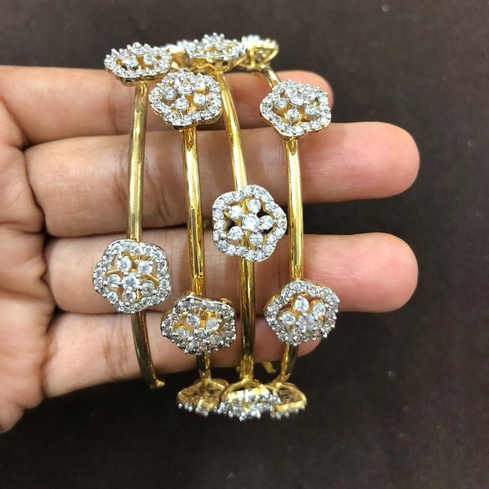 BANGLES