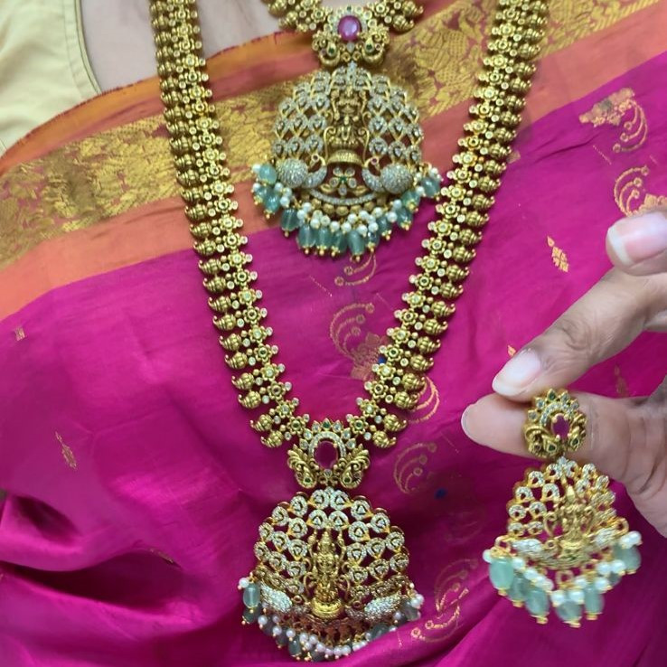 LONG NECKLACE