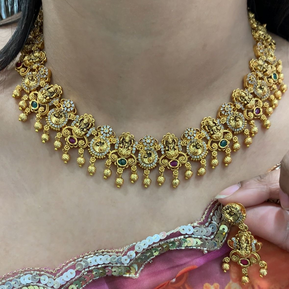 CHOKER