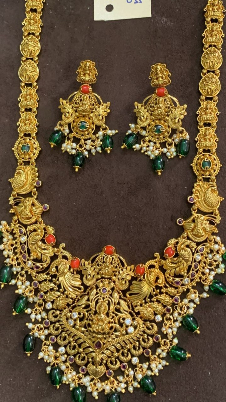 LONG NECKLACE