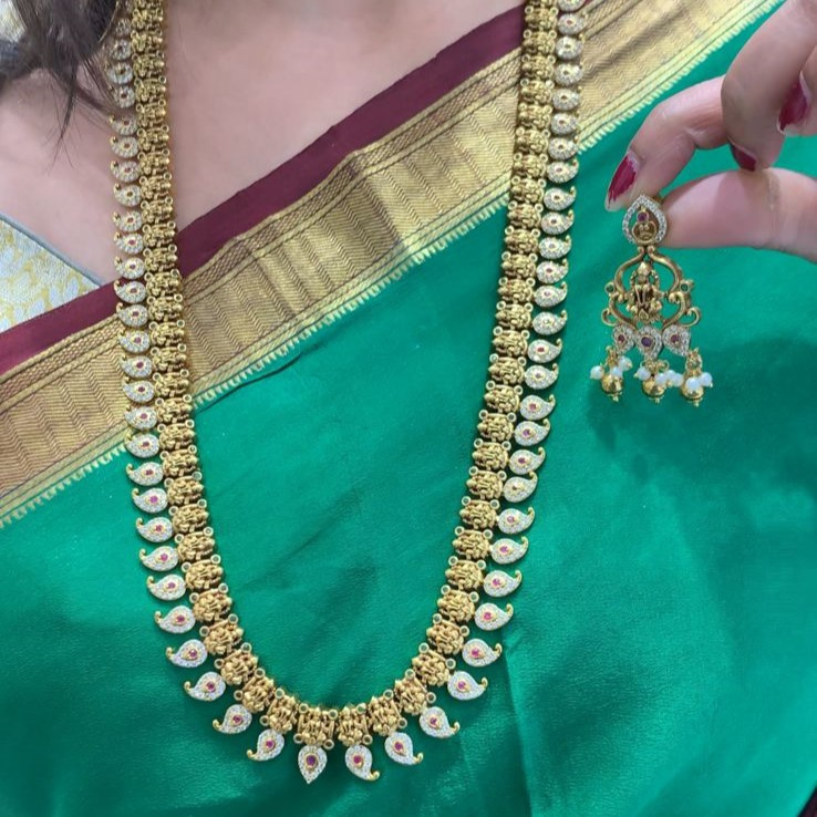 LONG NECKLACE