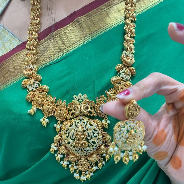 LONG NECKLACE
