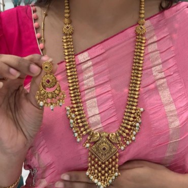 LONG NECKLACE