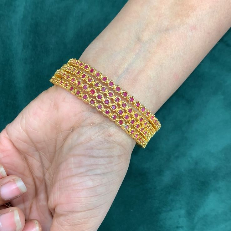 BANGLES