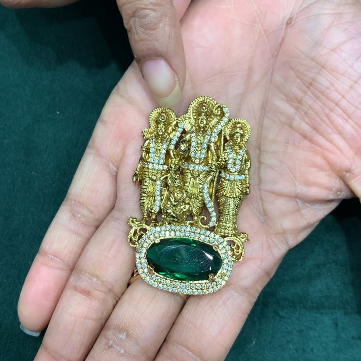 PENDENT