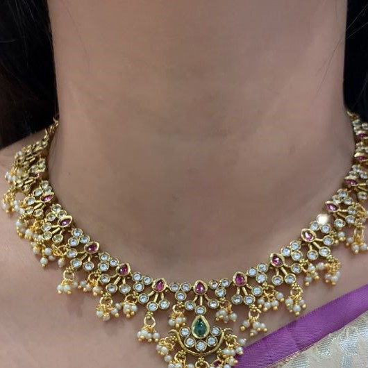 SHORT NECKLACE