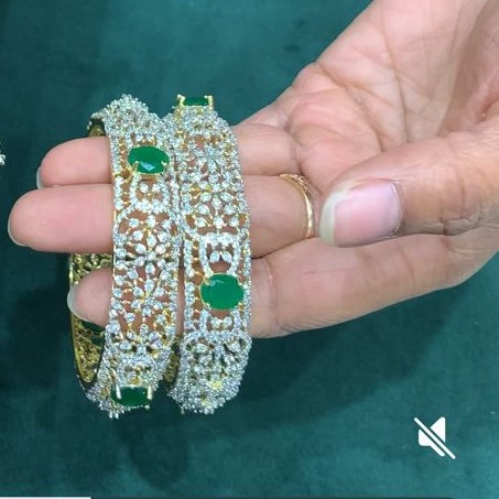 BANGLES