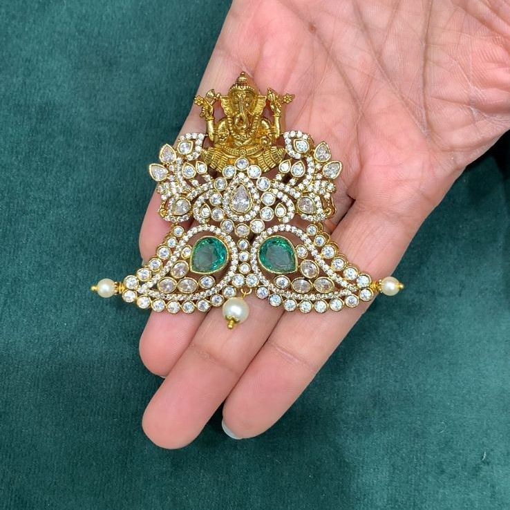 PENDENT