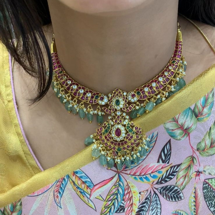 SHORT NECKLACE