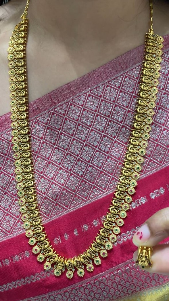 LONG NECKLACE